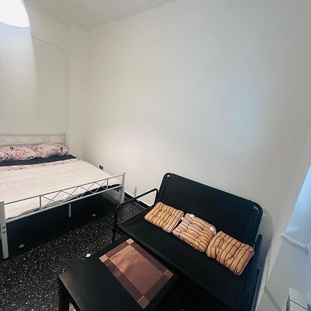 Entire 3 Bed Rooms Apartment,Centrum Genua Exteriör bild